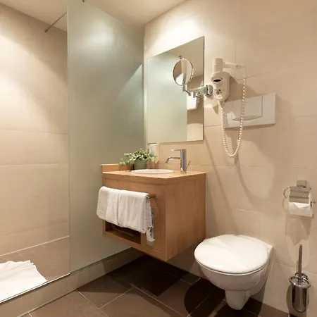 Biederstein Am Englischen Garten Hotel 3*