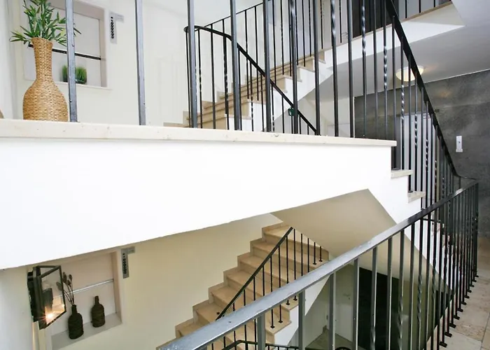 Biederstein Am Englischen Garten München