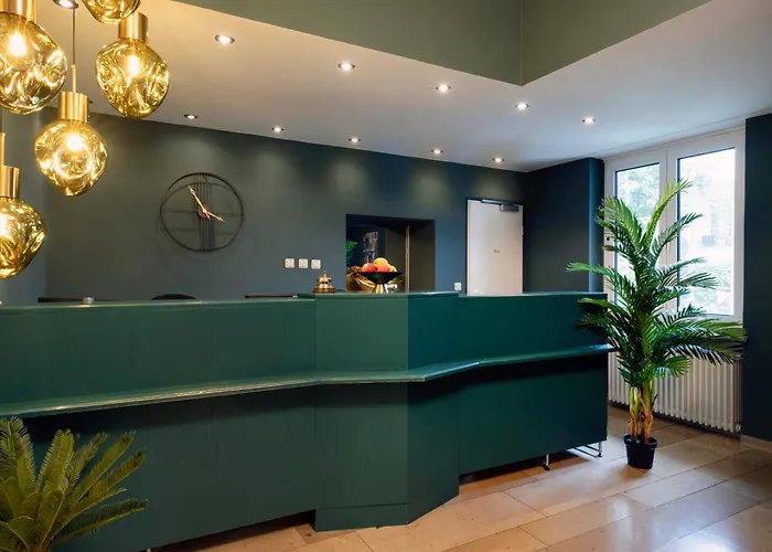 Biederstein Am Englischen Garten 3* Munich