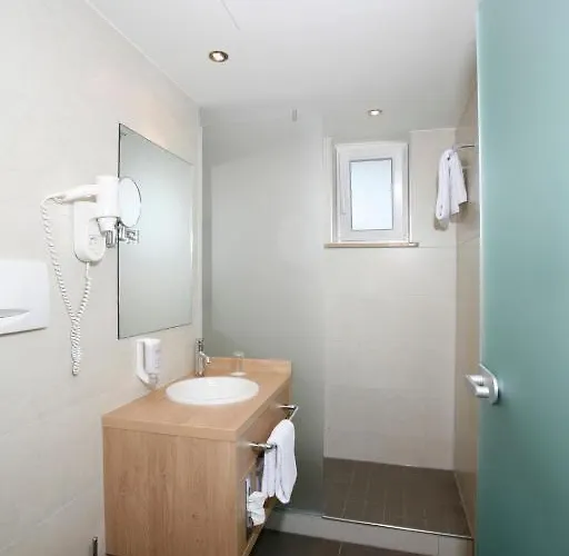 Biederstein Am Englischen Garten Hotel München