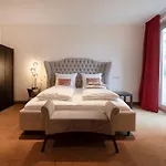 فندق بيدرشتاين أم انغليشن غارتن 3*