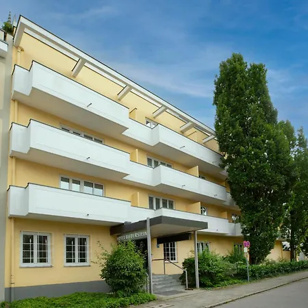 Biederstein Am Englischen Garten Otel