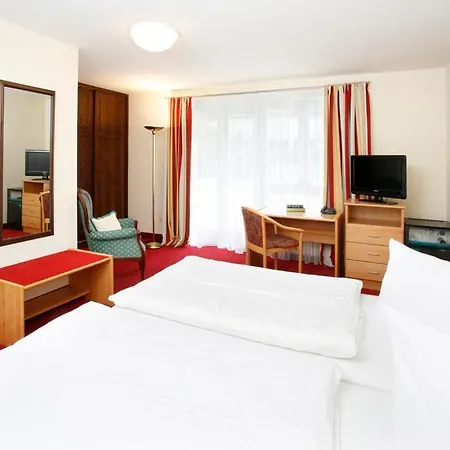 Biederstein Am Englischen Garten Münih